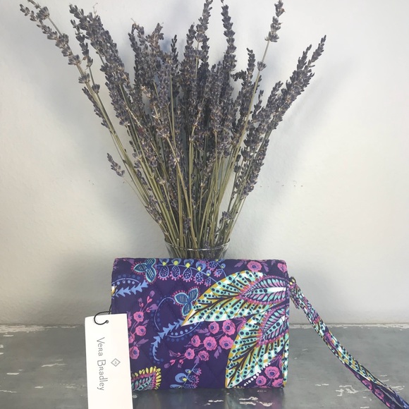 Vera Bradley Batik Leaves Smartphone Wristlet - Picture 2 of 7